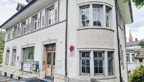 «Mit Liebe gebaut»: Andreas Rüegg bedauert, dass das Landschäftler-Haus abgerissen wird.