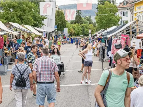 Die Besuchenden liessen sich von der Sommerhitze nicht abschrecken.