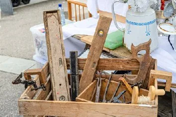 Beim Marktbummel gab es immer wieder Raritäten aus vergangenen Zeiten zu entdecken.