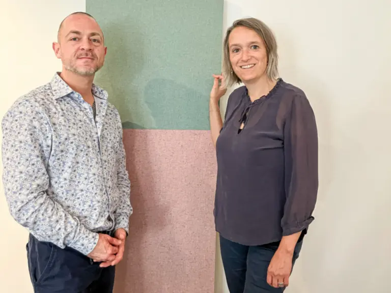 Luca Eichenberger und Sabrina Buess helfen Familien, wenn es Probleme mit den Kindern gibt.