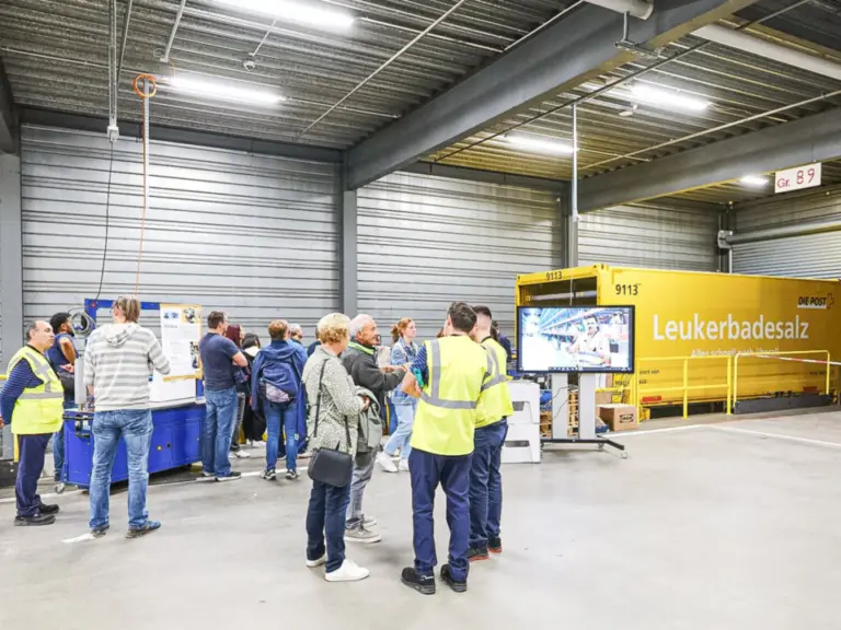 Wie geht es im Ikea-Verteilzentrum in Itingen zu?